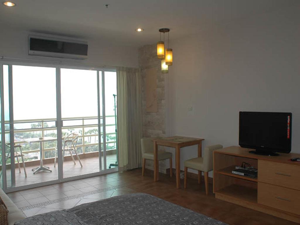 Apartments At View Talay Pattaya Exterior photo